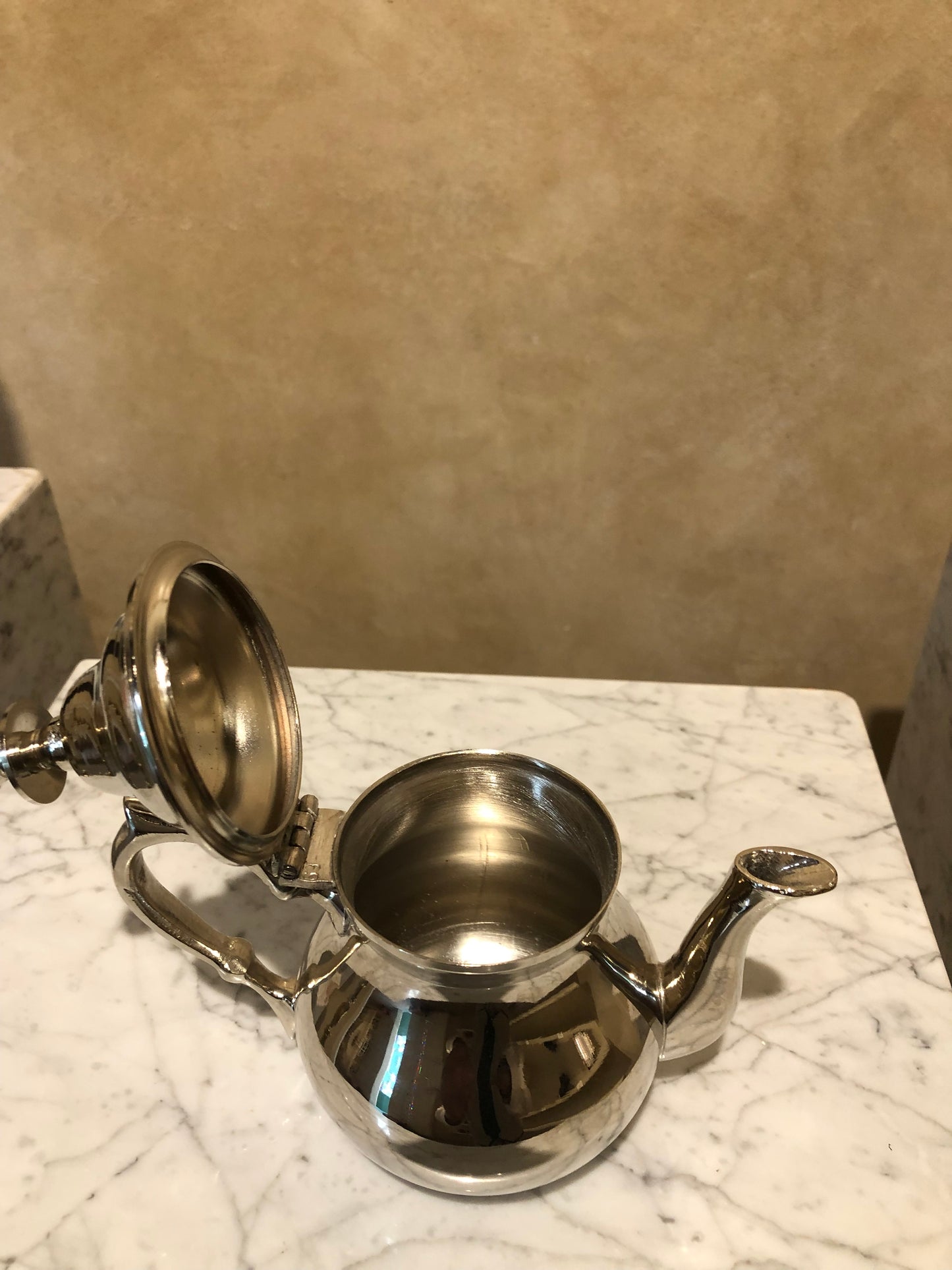 MOROCCAN TEAPOT , BRAD MAGHRIBI